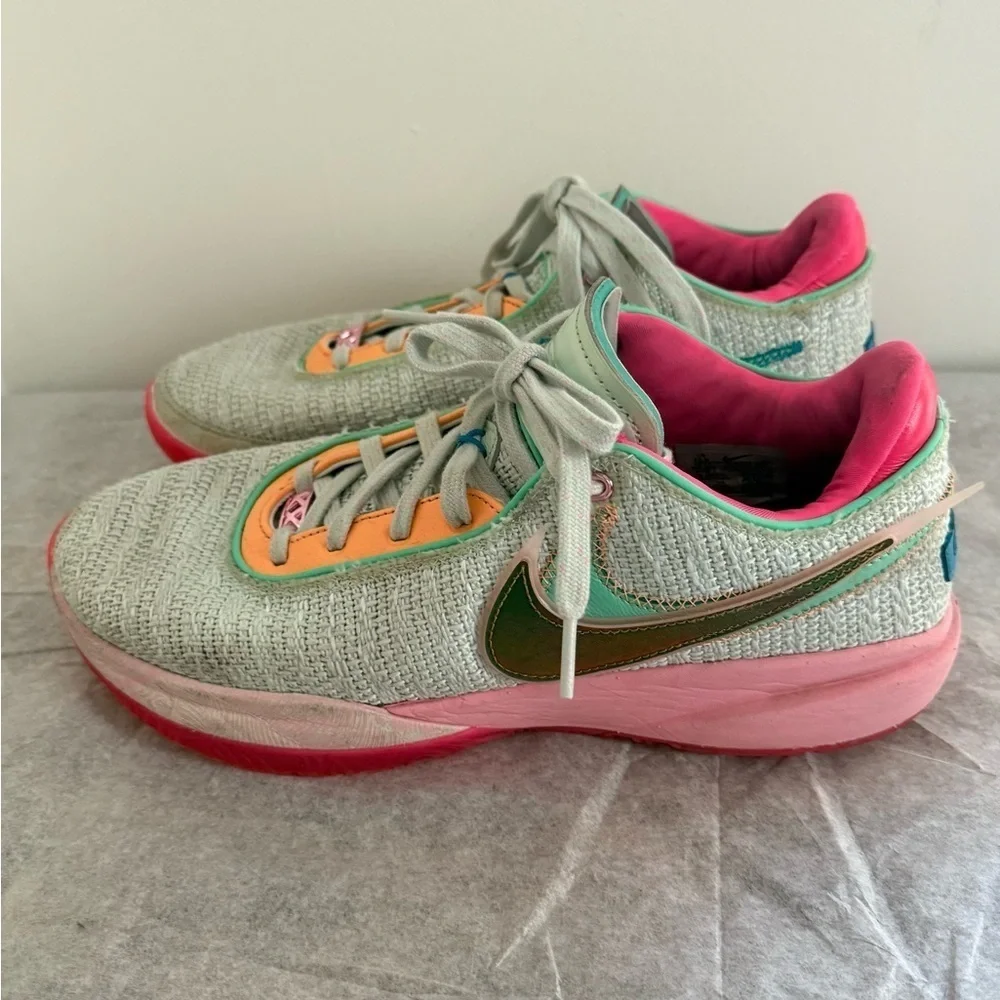 Nike LeBron 20 XX Time Machine Green Multi DJ5423-300 Men's Size 10.5